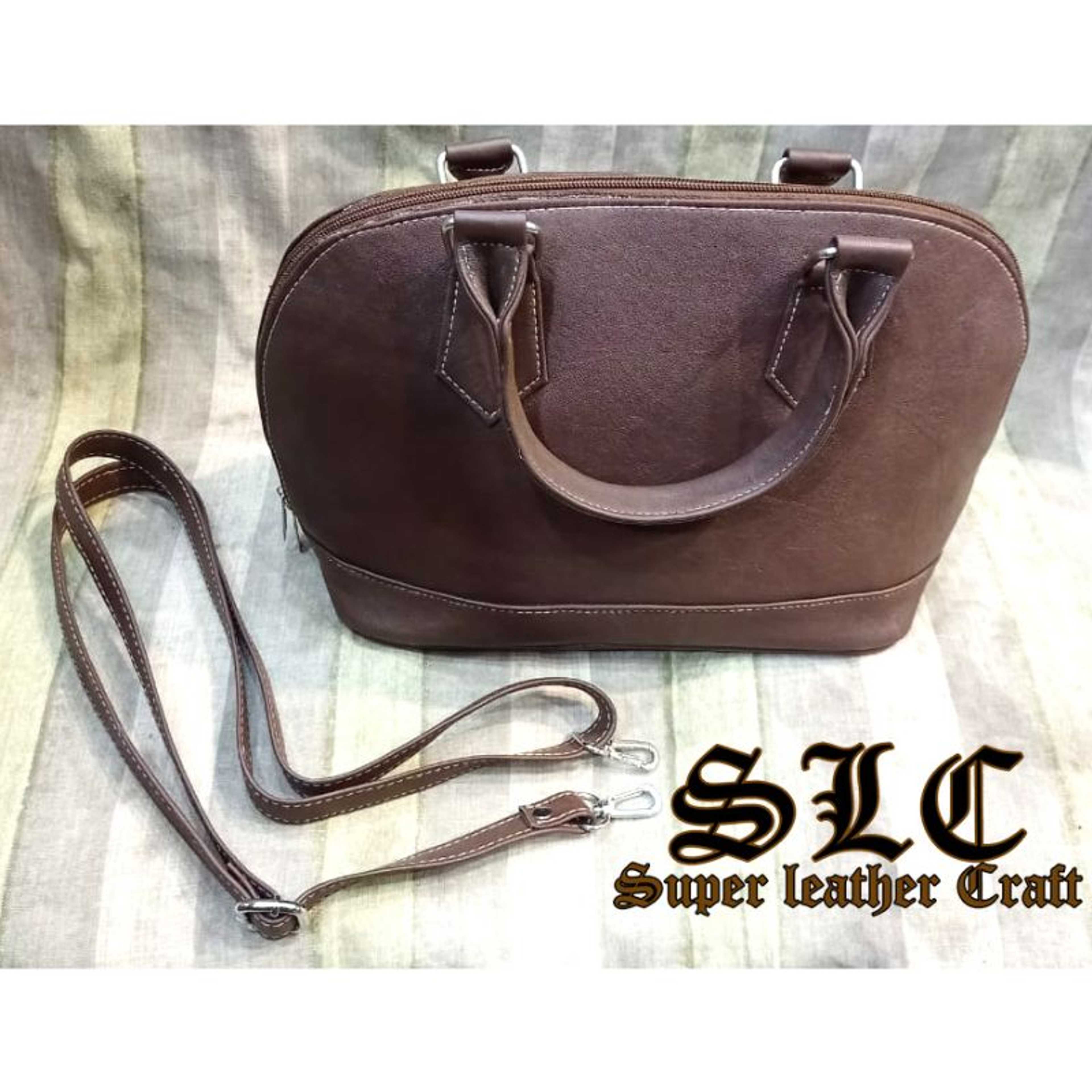 Ladies Round 1 zip Shoulder Hand Bag. (Pure Goat Leather )