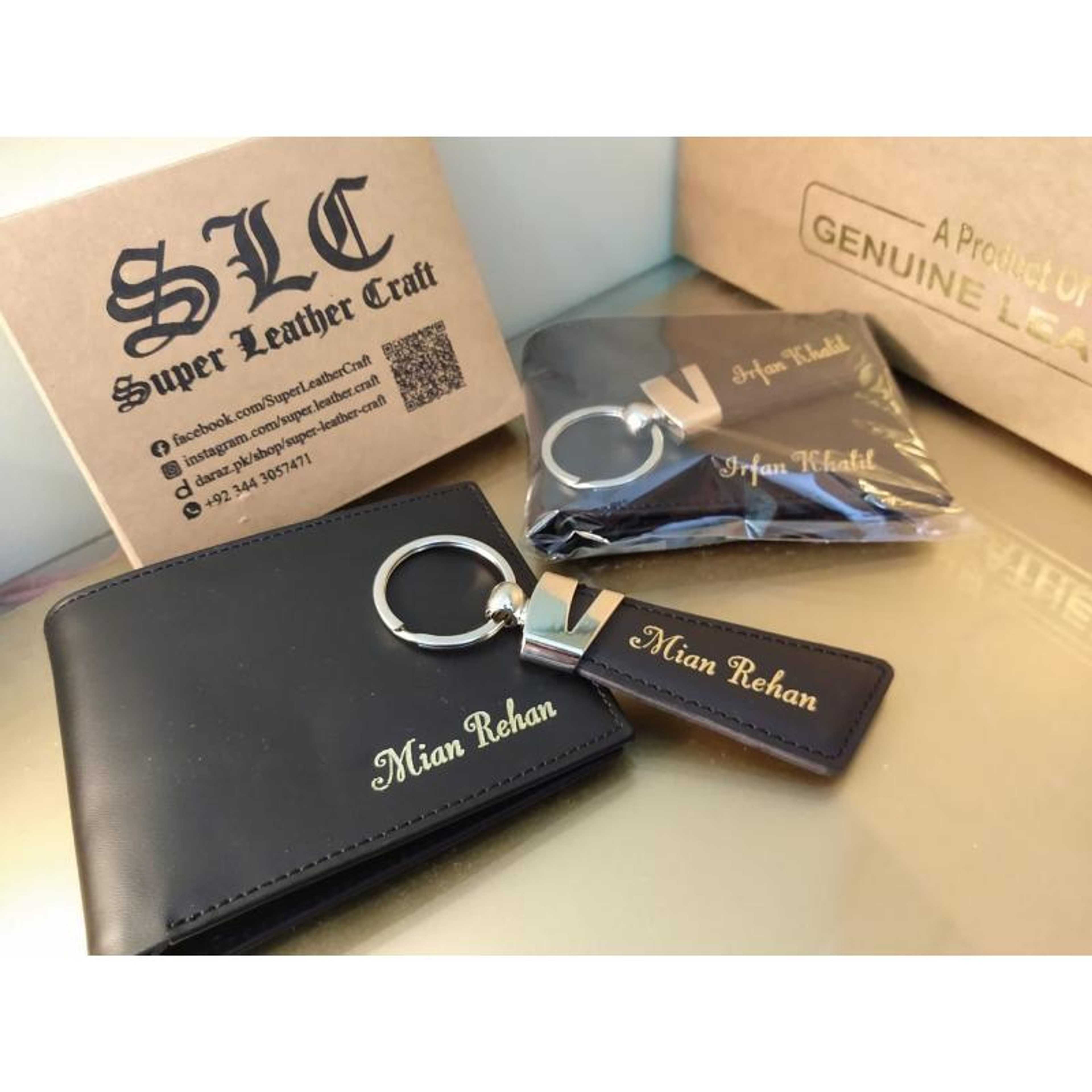 Original leather wallet key chain set with customised name engraving - Product Main Image