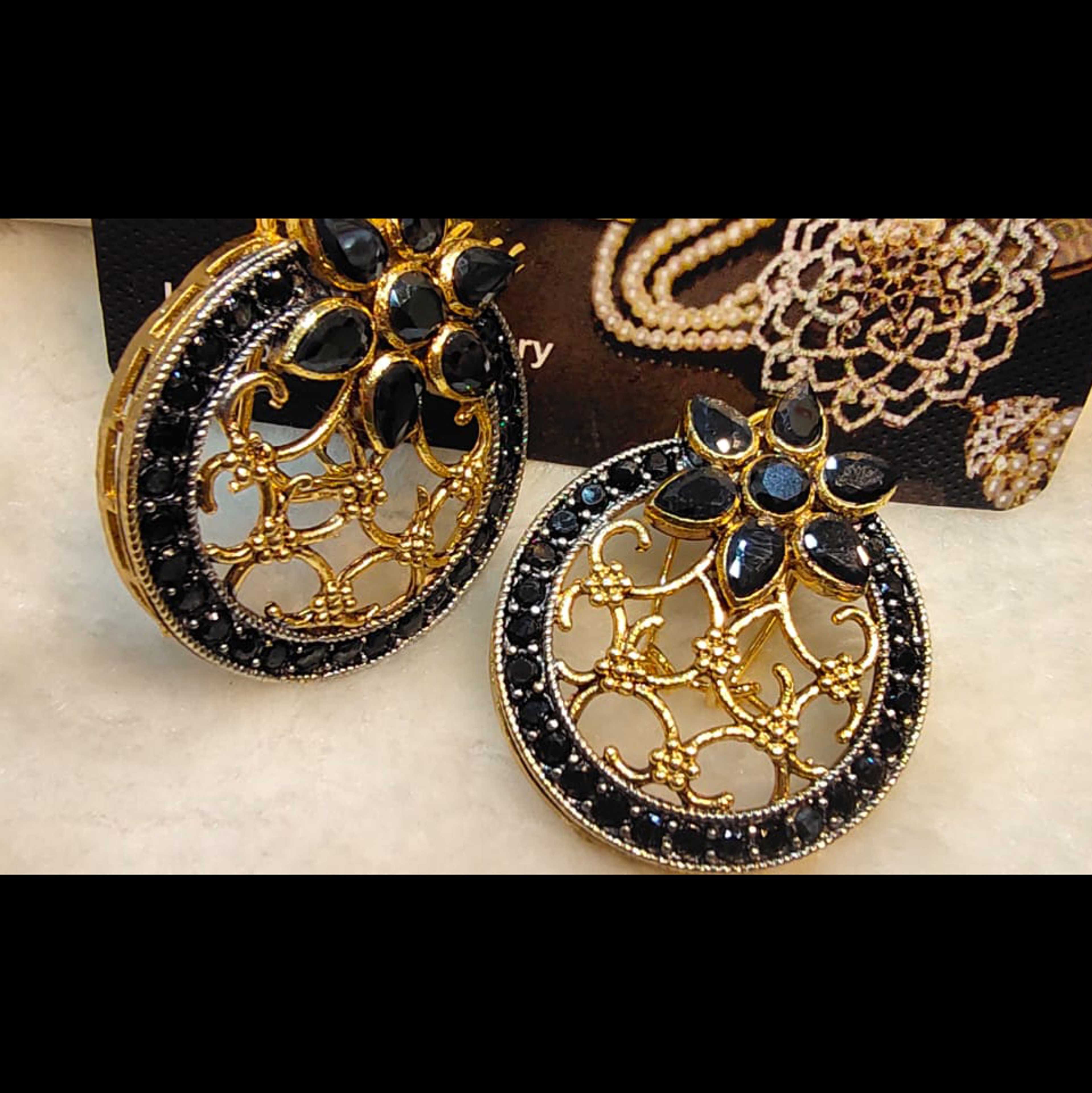 Goldplated with Black Color Black Aqeeq Ear Tops