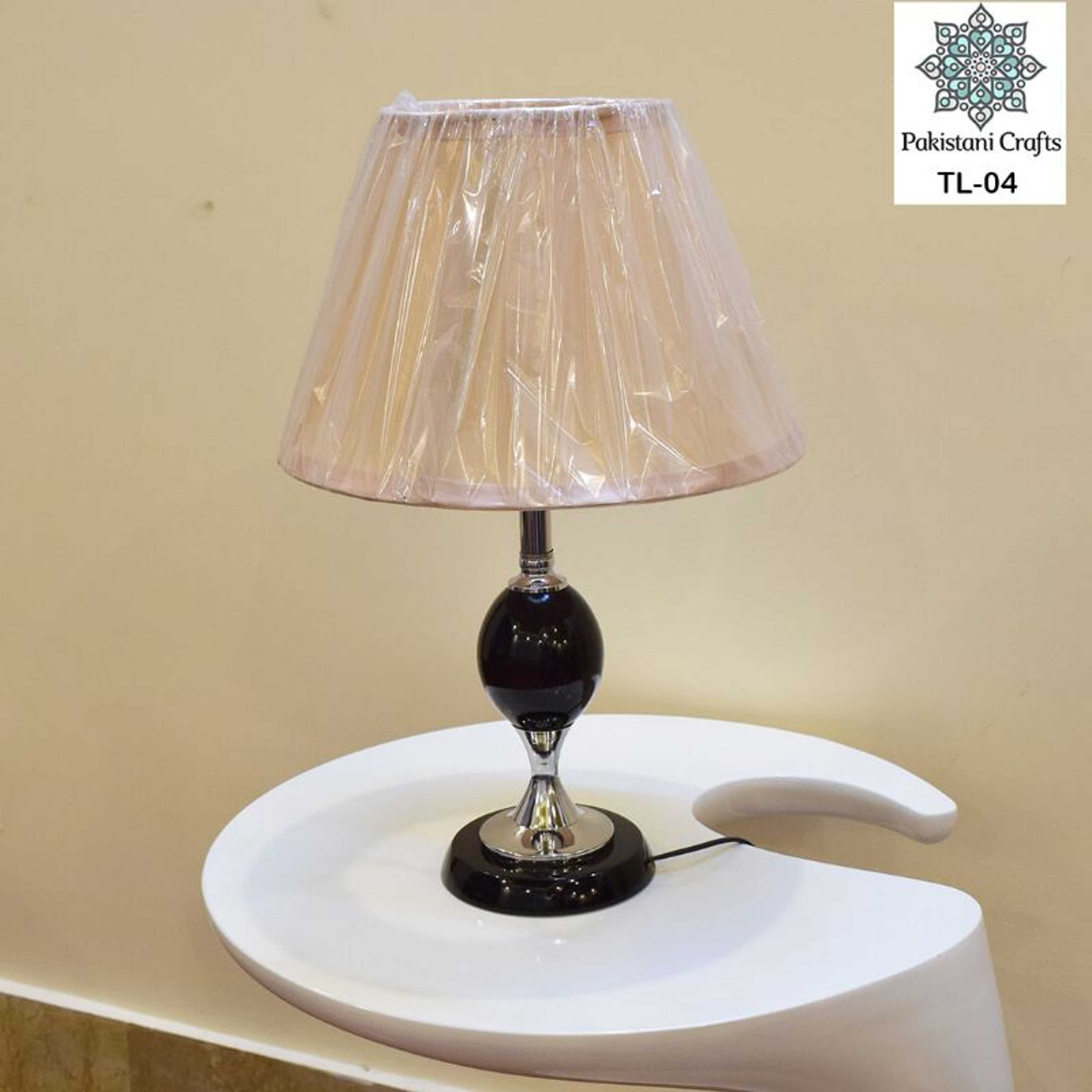 Table Lamp In Pink Color – Large