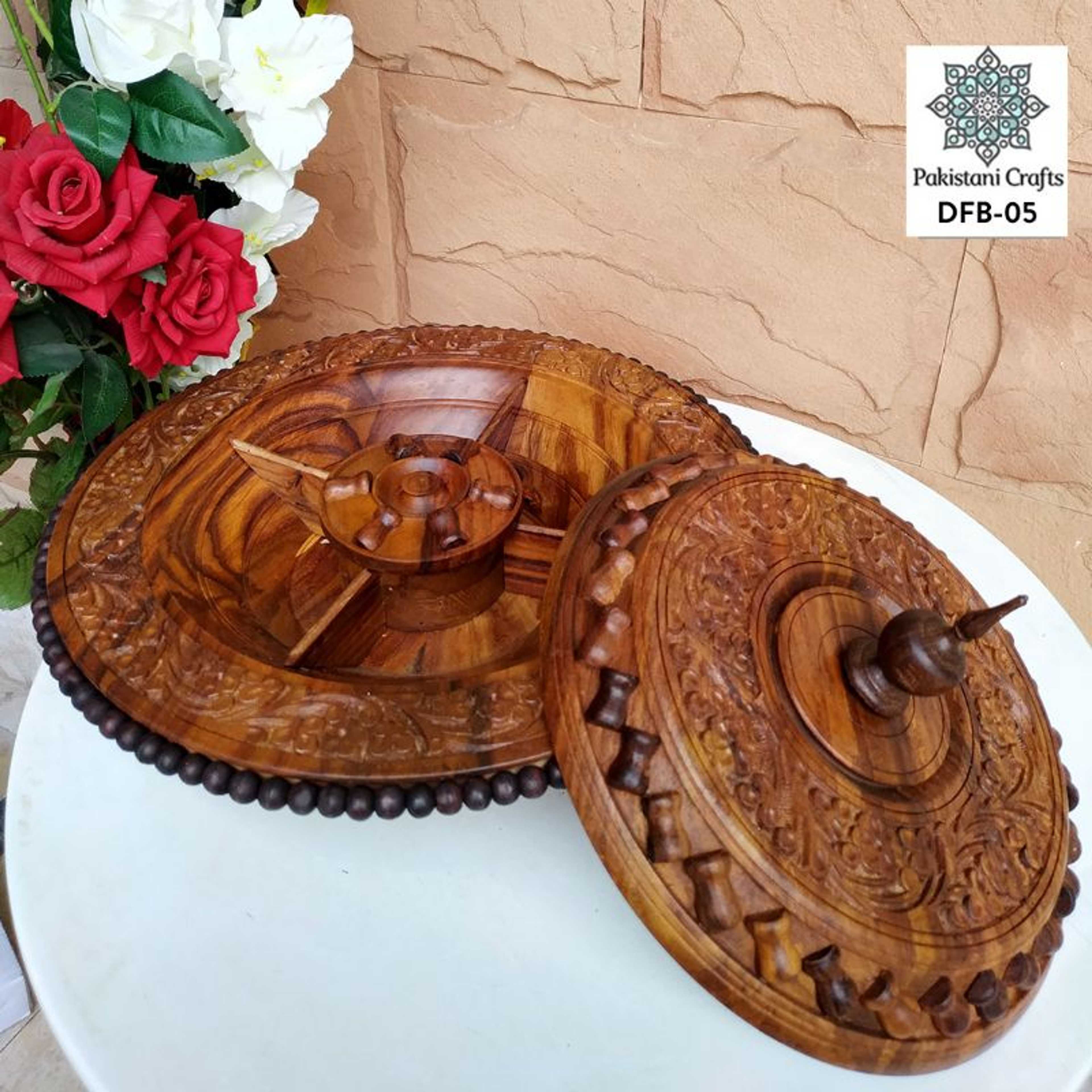 Round Shape Wooden Dry Fruit Box With 4 Portions