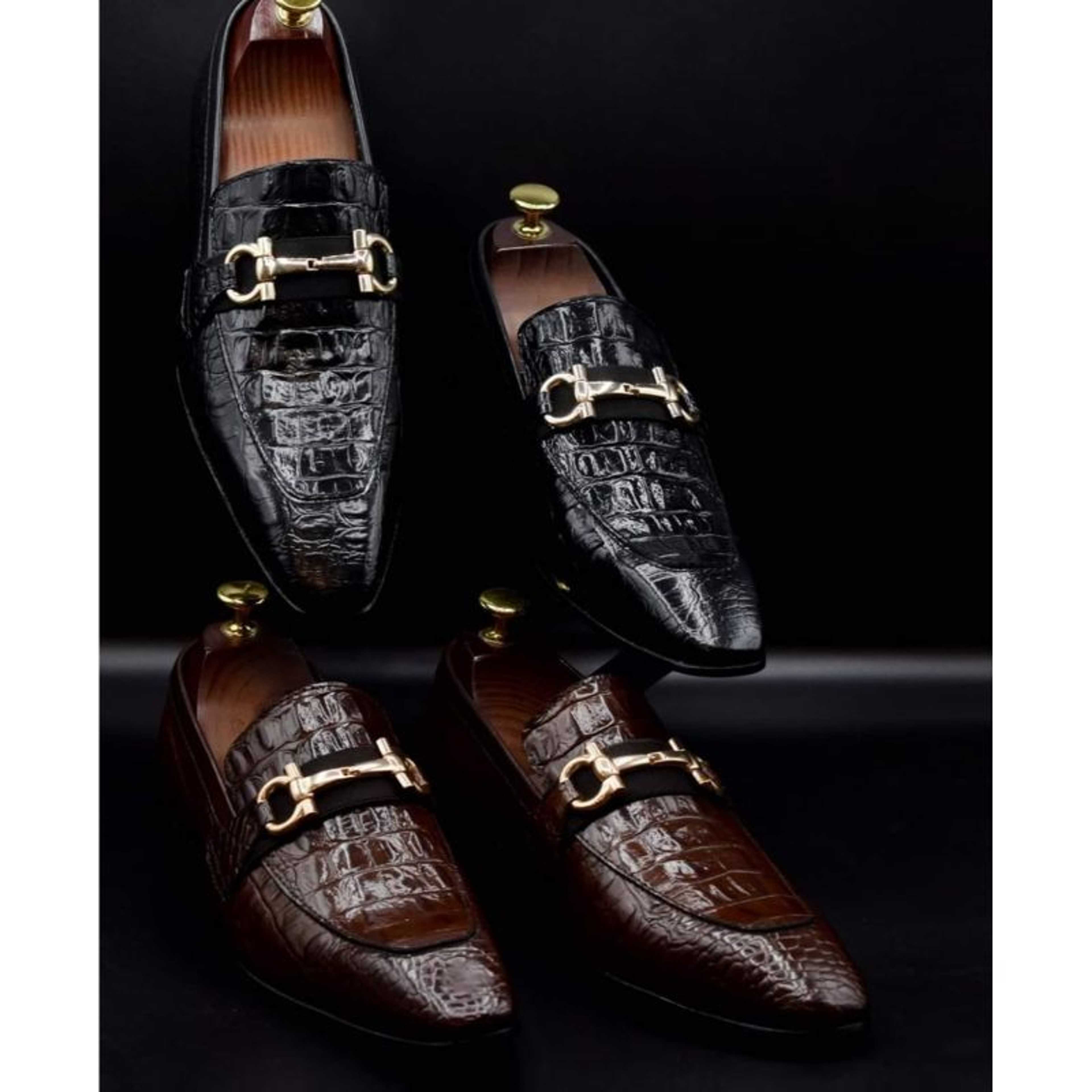 Crocodile Type Leather Shoes
