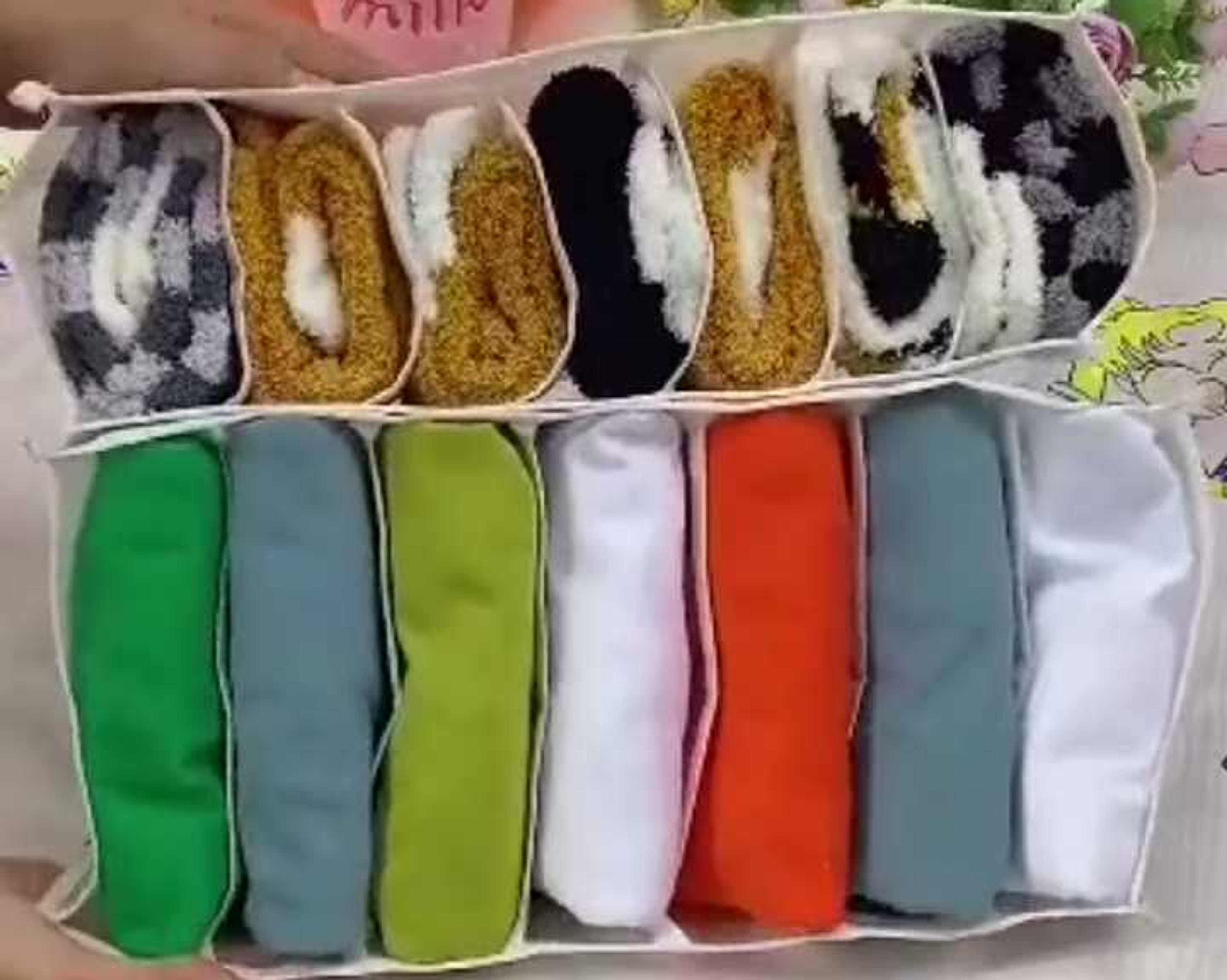 clothes organizer 