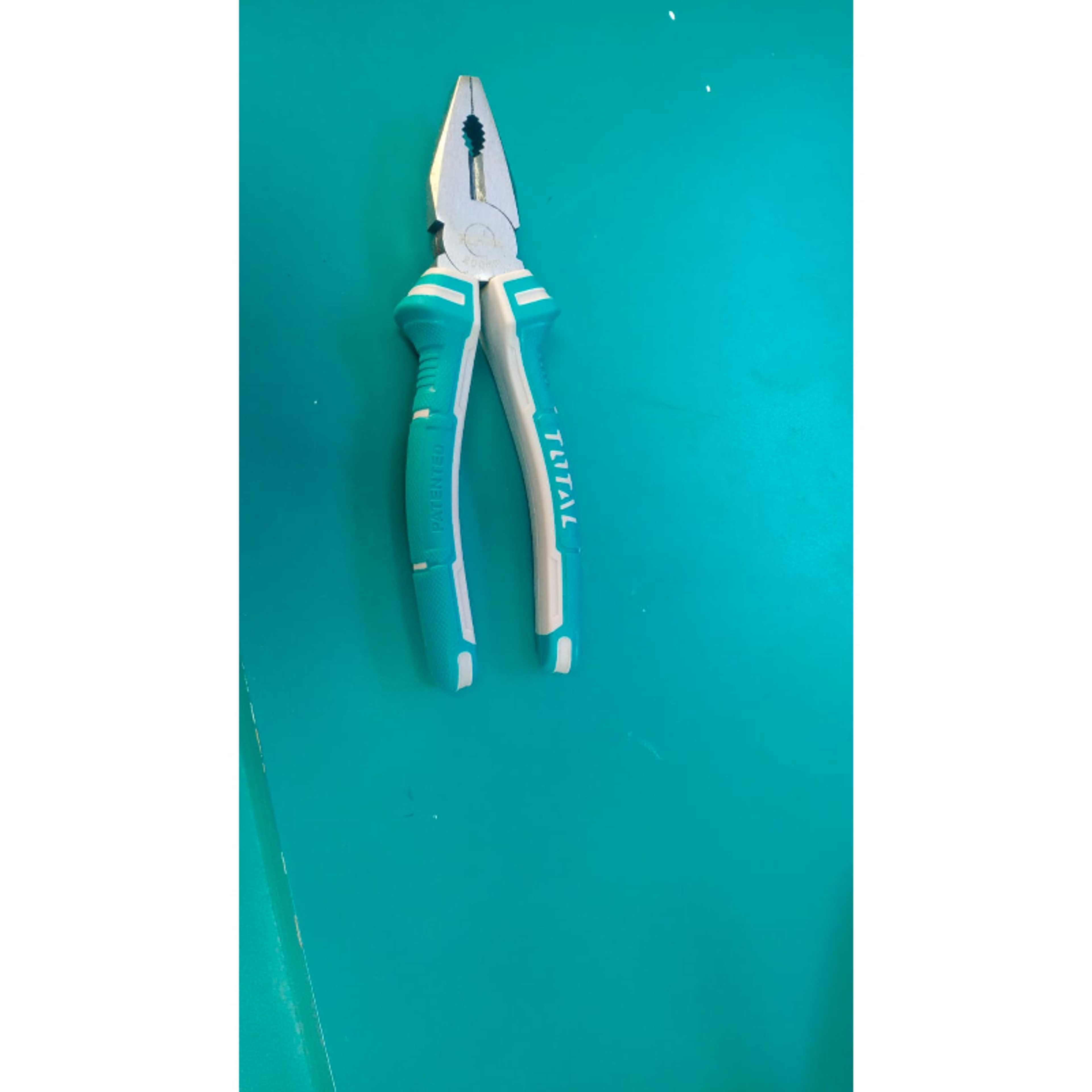 Combonation pliers