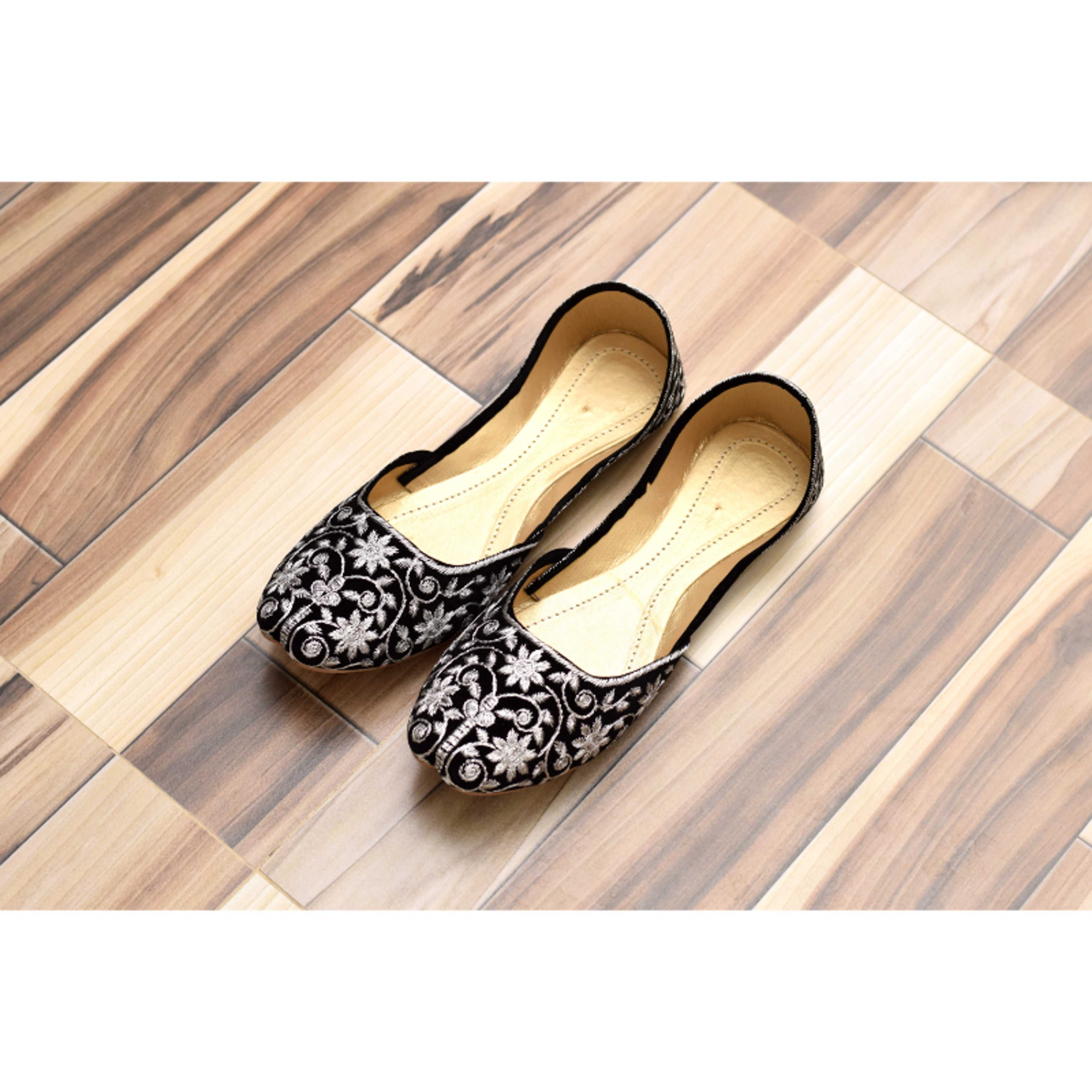 Tilla Work Karhai Khussa For Girls in Black & Silver Color - Product Main Image