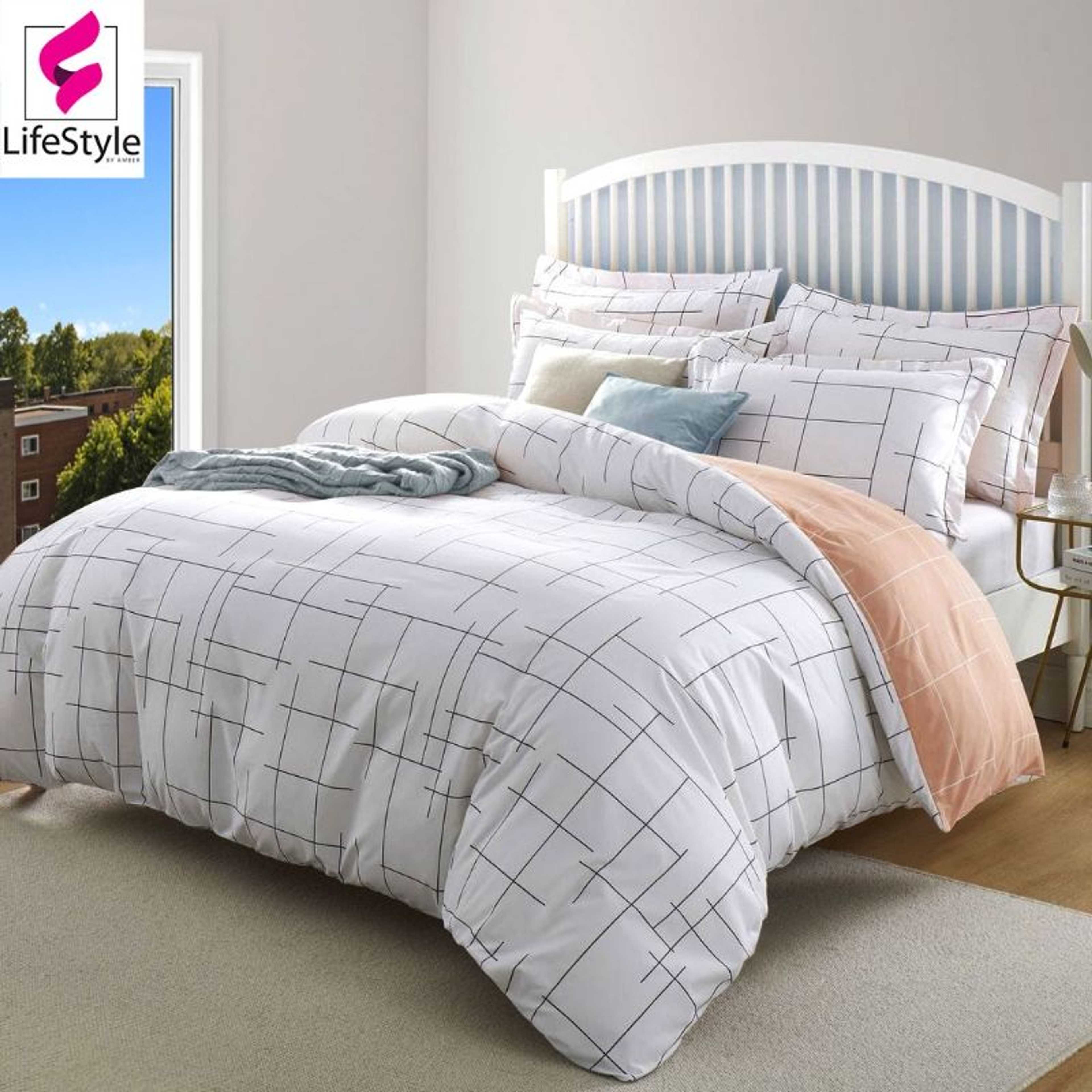 MICROFIBER QUILT DUVET COVER WITH PILLOW CASES WHITE BRICK PATTERN
 - Product Main Image