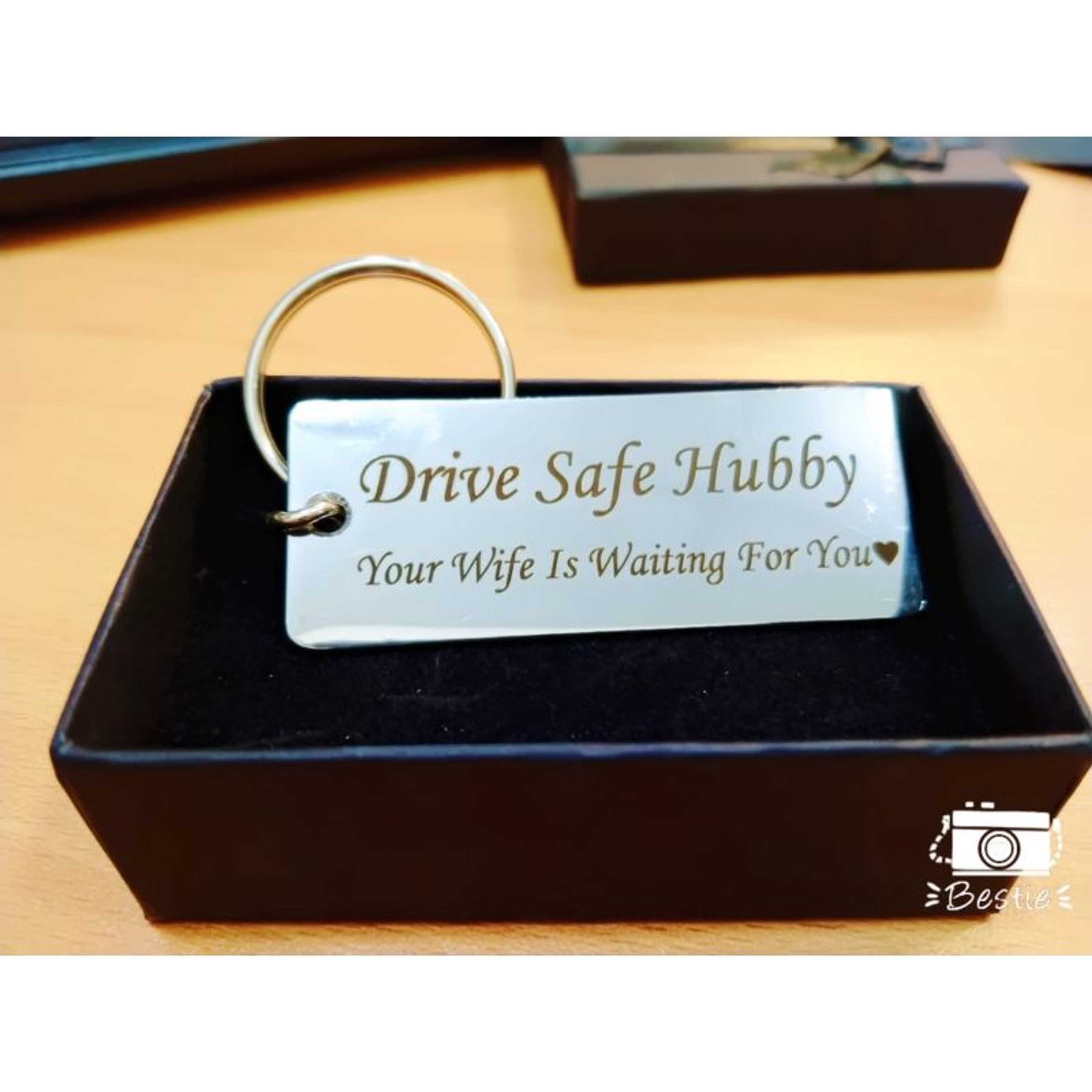 Customized Metal Keychain Drive safe handsome by MoMart