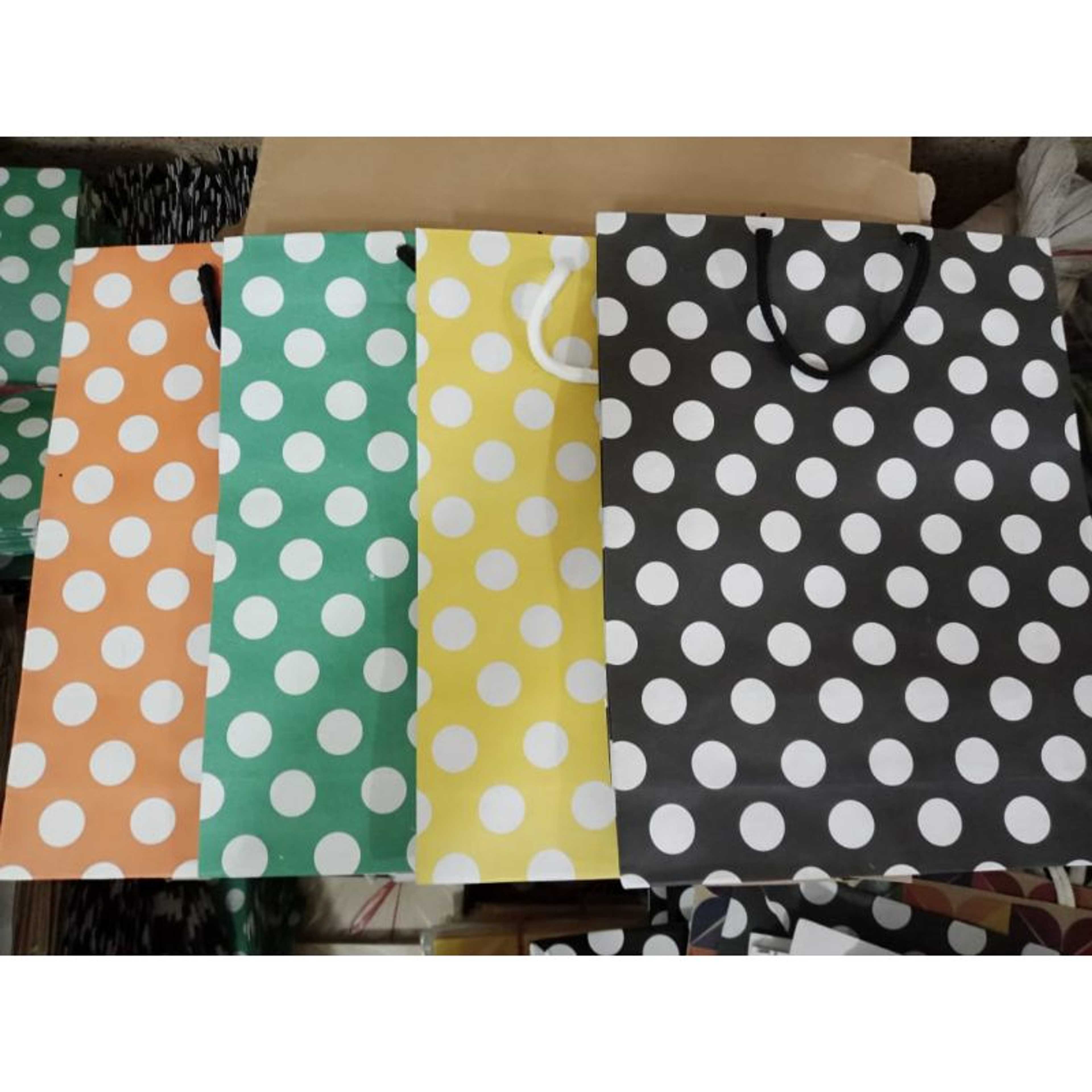 pack of 4 gift bags polka dot