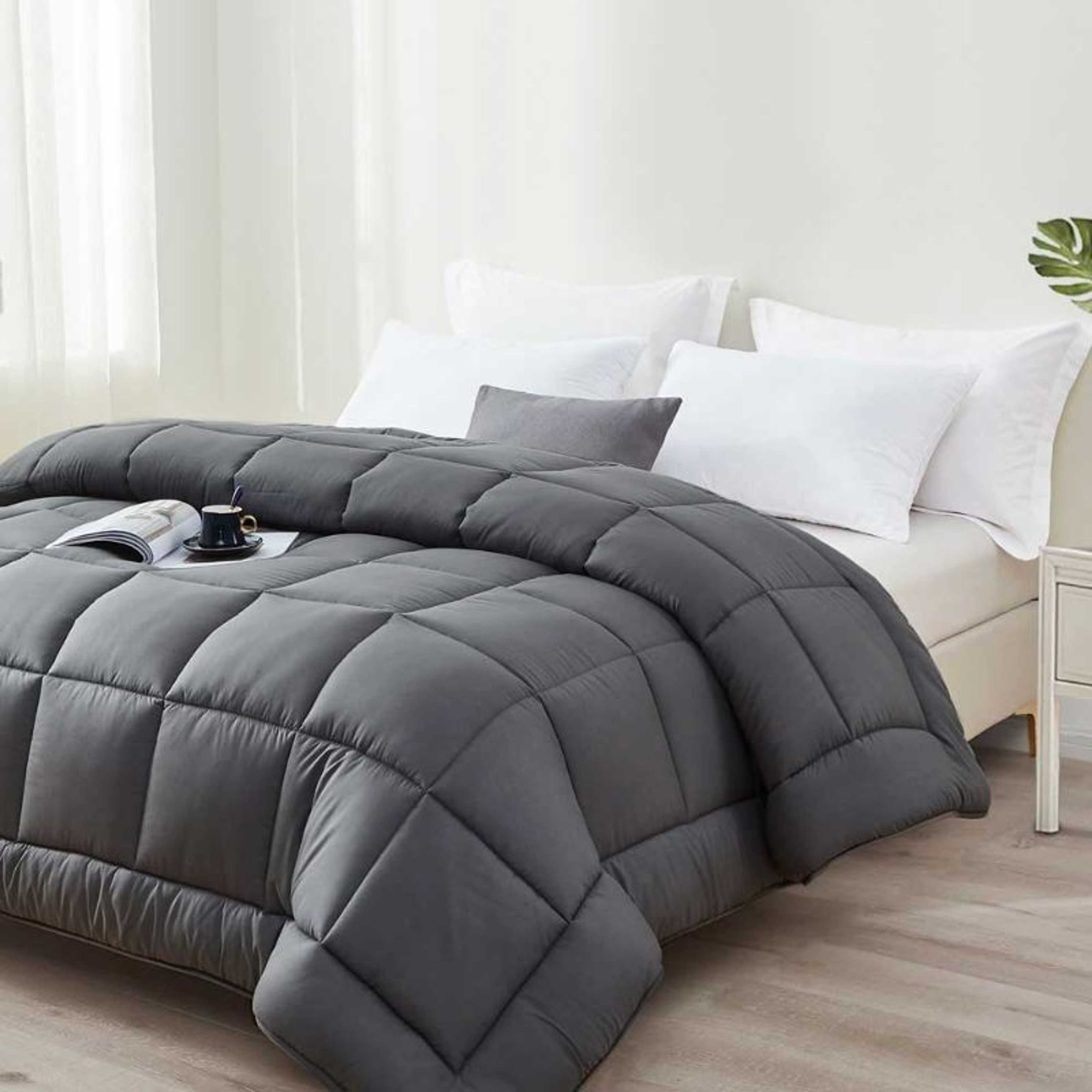 Bedding Quilt, Bedding Down Alternative Comforter, Microfiber Duvet - Product Main Image