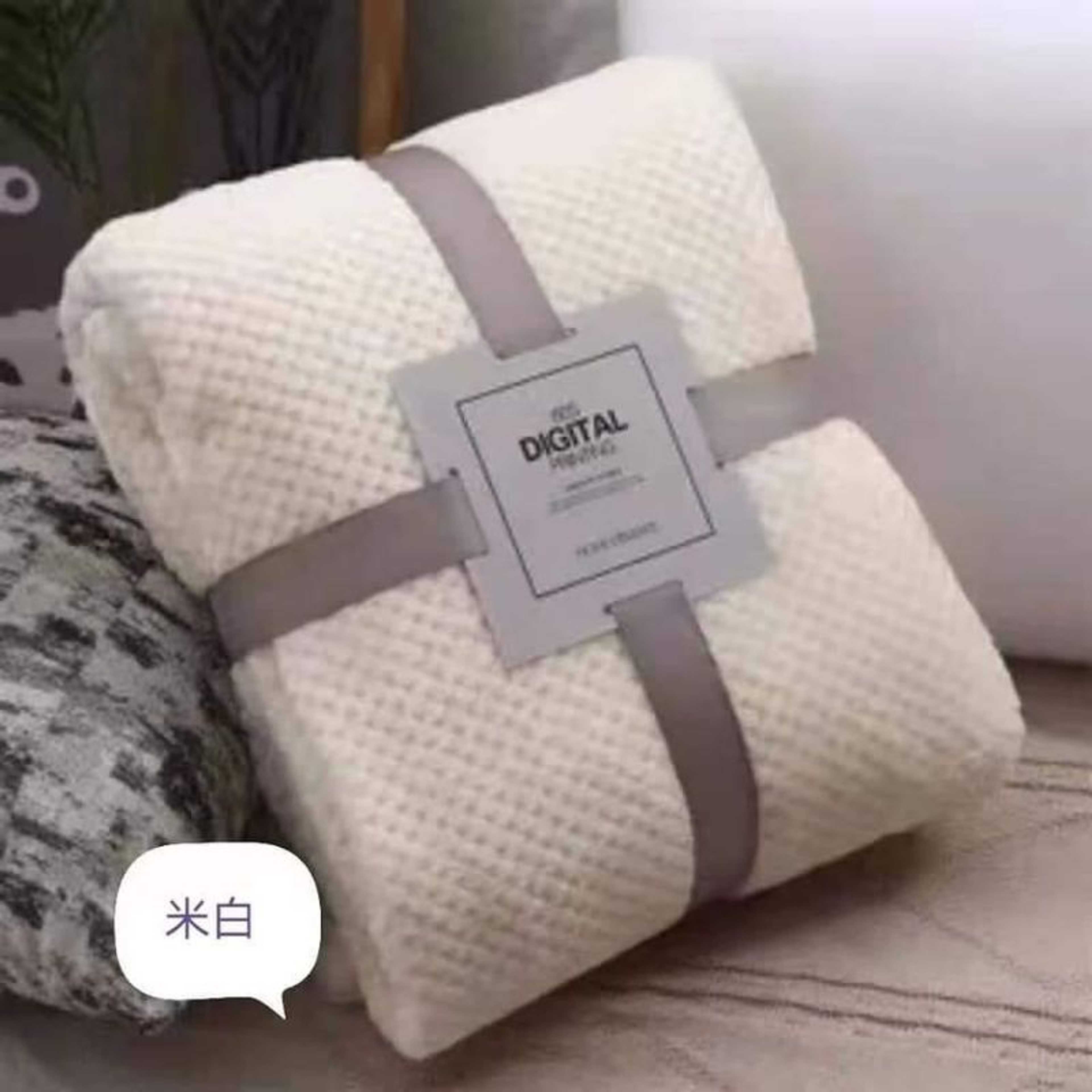 Single Ply Fleece Bed Blanket, Plush Soft Anti-Static, Wrinkle, Fade and Shed Resistant, Warm Self Printed Travel Camping Blankets for Autumn Winter - 1600 gms - Product Main Image