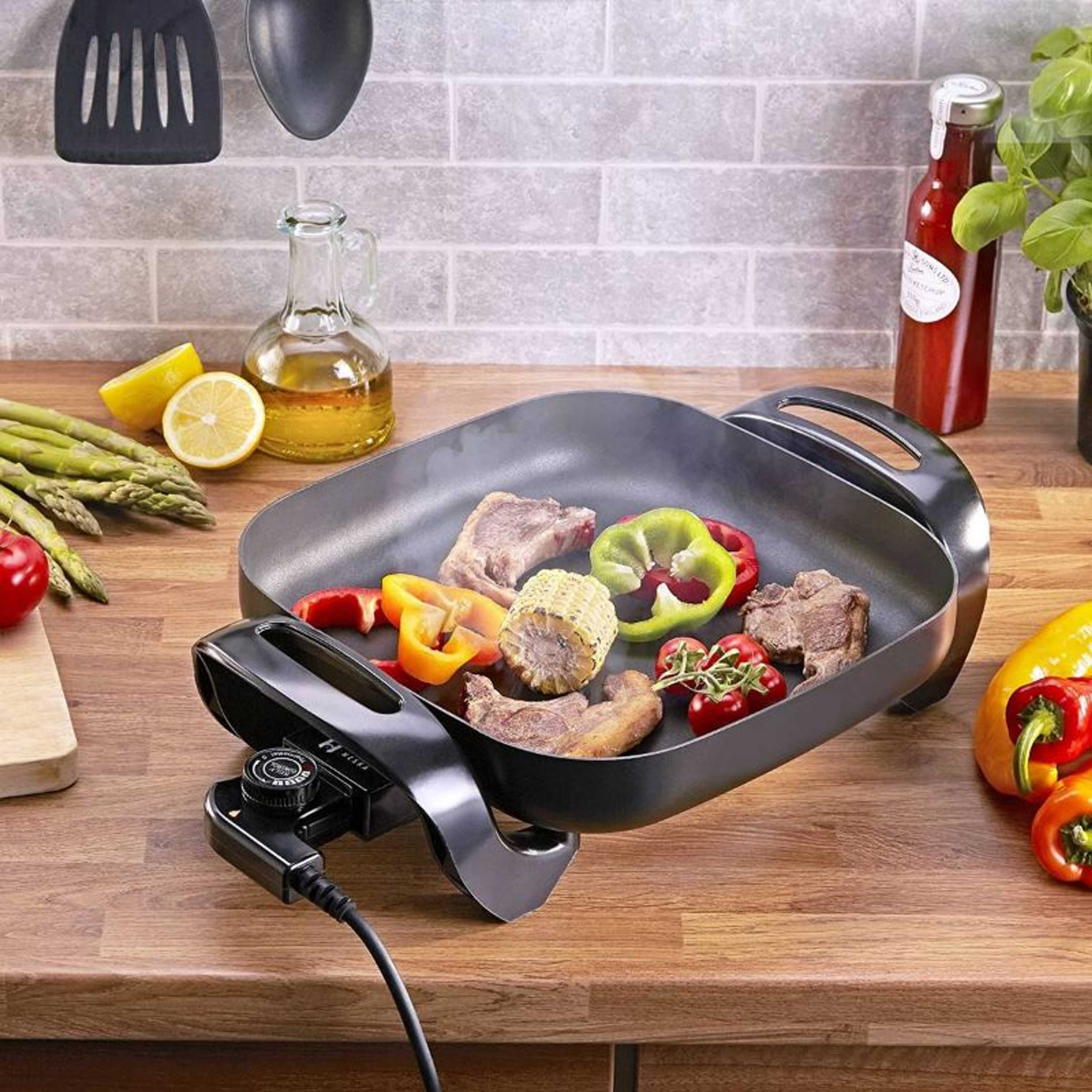 Multifunctional Non-Stick Surface Electric Cooker Frying Pan With Lid and Carry Handles