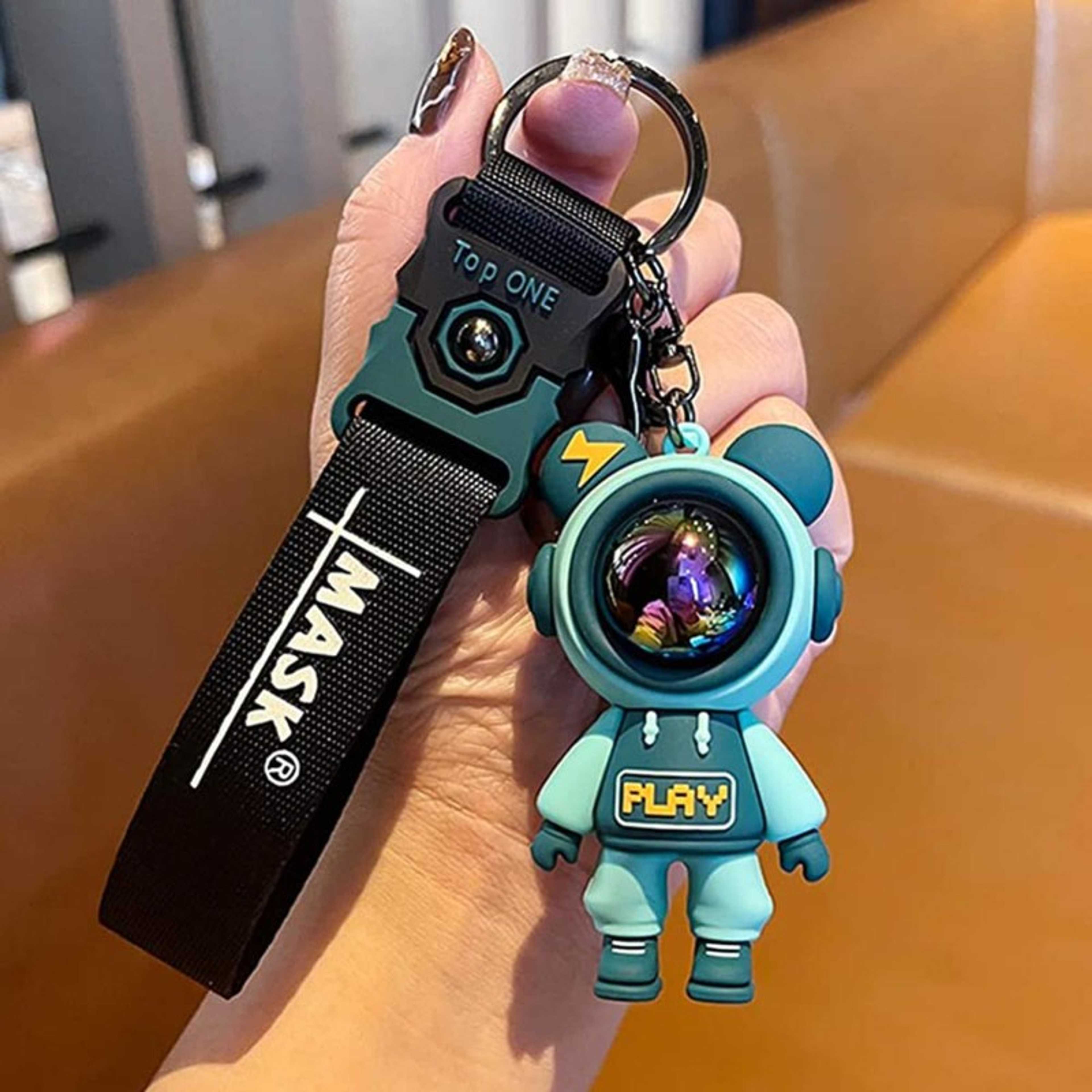1-PCS Motorcycle Collectable Strap Resin Astronaut Space Robot Keychain Bike Keyring Best Friend Couple Jewellery Men's Fashion Car Key Chains Doll keychain multicolour