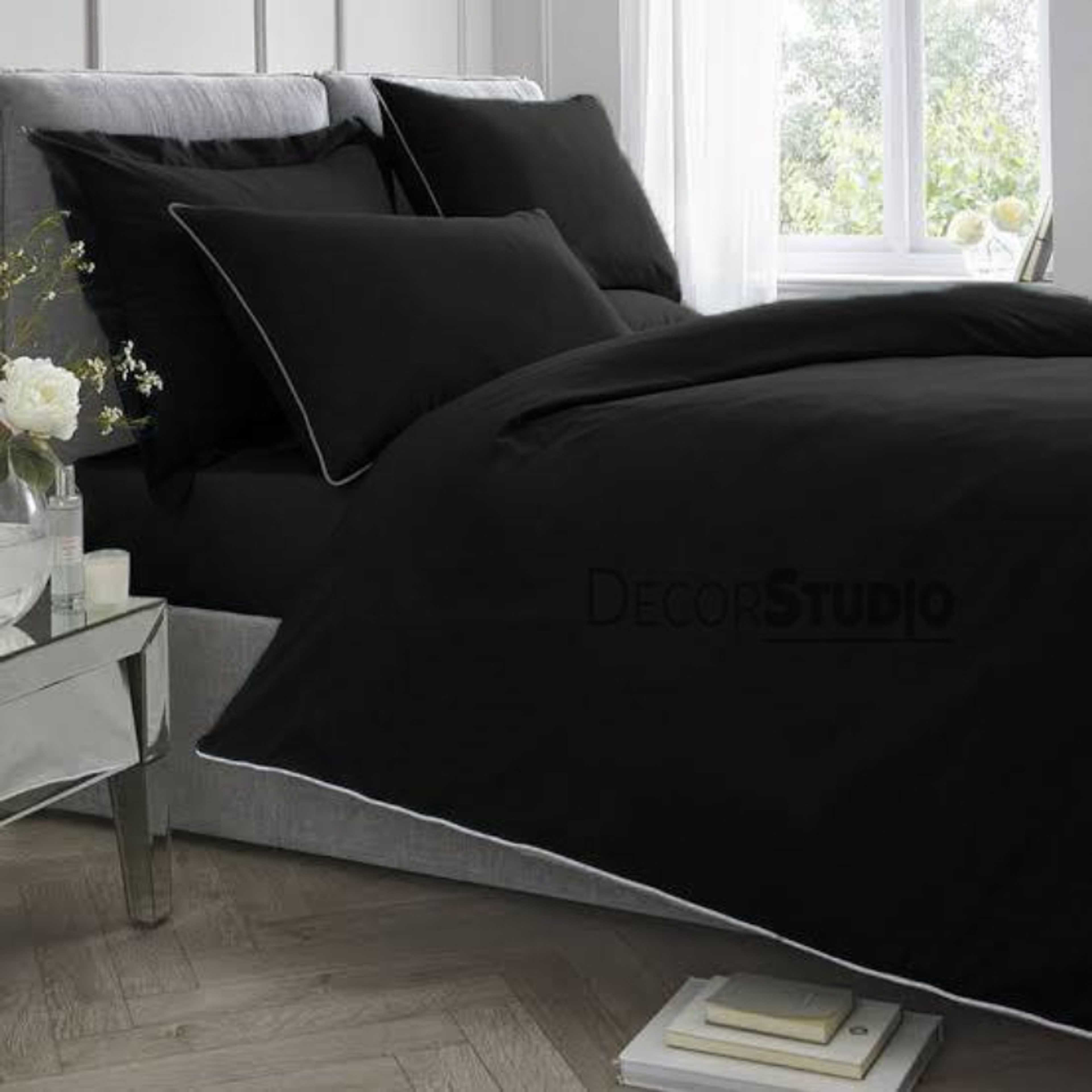 Stylish White piping with Black duvet set-6 pieces
