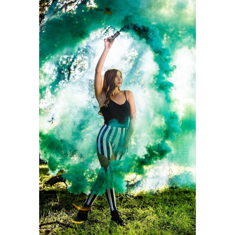 Artificial Color Smoke Bommb For Photography Effect, Parties, Wedding -- 60 Seconds Timing