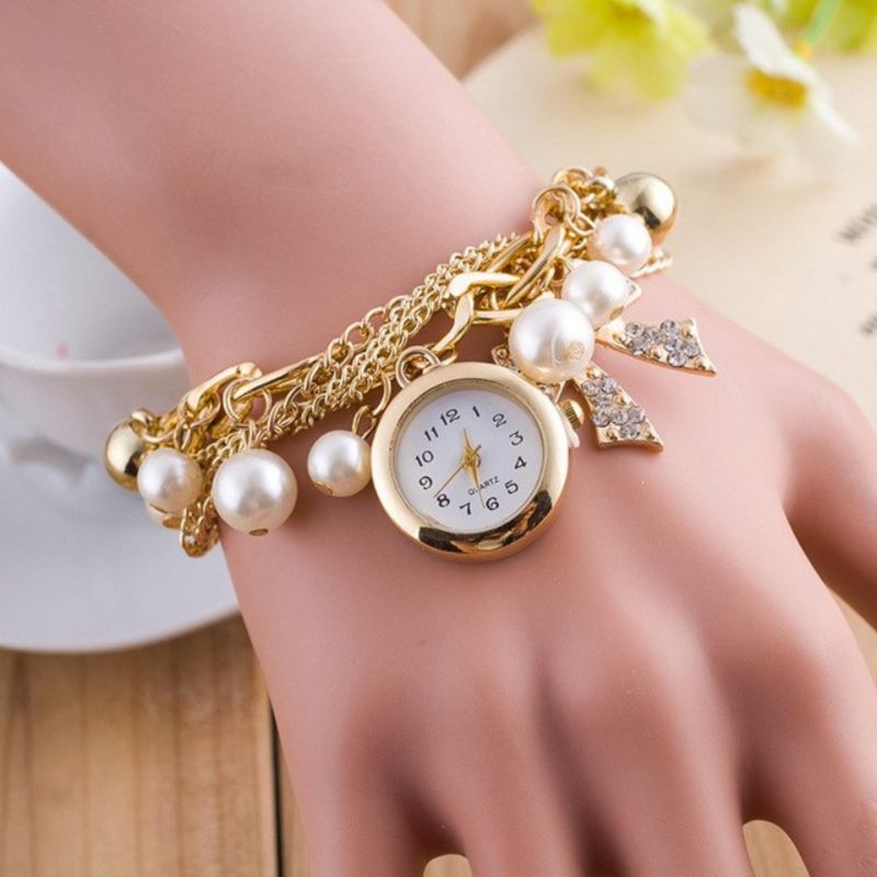Women Mesh Magnet Buckle Starry Sky Luxury Fashion Watch - 2019 Model - Magnetic Strip - College/Office Girls