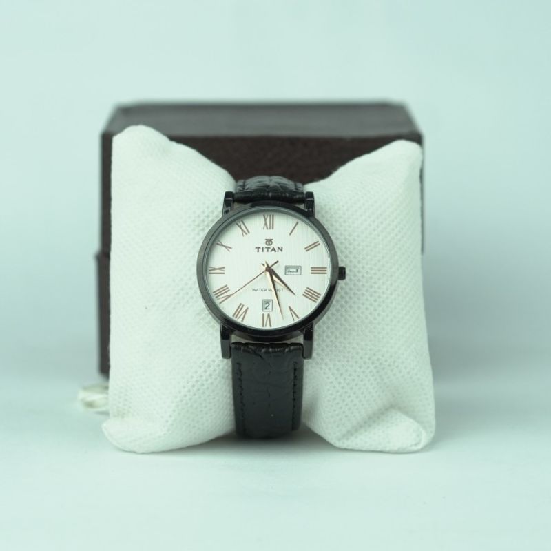 Titan 322YEB silver Dial Black Strap With Date